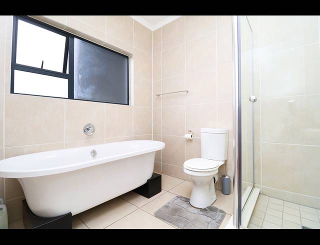 3 BEDROOM APARTMENT FOR SALE IN MODDERFONTEIN